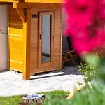 別荘 Malomvoelgyi Vendeghaz Balatonalmádi