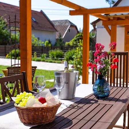 Malomvölgyi * Balatonalmádi